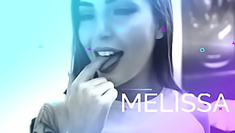 Dövmeli Latin Porno Yıldızı Melissa Lisboa, Yüzüne Ve Götüne Sikişiyor