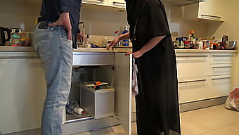 British Plumber Gets Intimate With A Muslim Housewife In Her Own Home