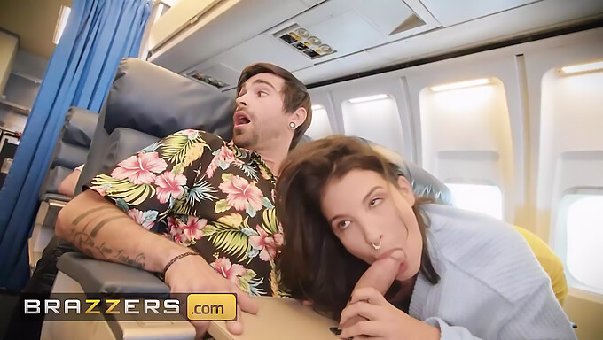 Heißer Dreier Mit Brünetten Flugbegleitern Hazel Grace Und Lasirena69 - Brazzers