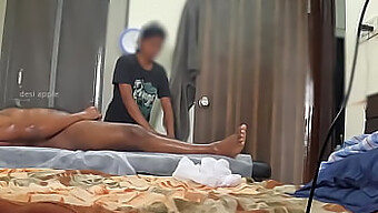 La Rencontre Surprise D'Une Petite Fille De Spa Avec Un Homme Noir Bien Monté